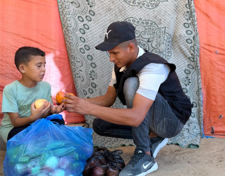 Fresh Fruit and Vegetable Baskets Distributed Across Gaza